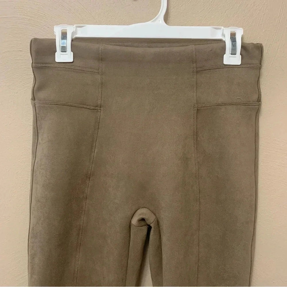 Spanx Faux Suede Leggings in Camel Size Medium - Picture 6 of 13